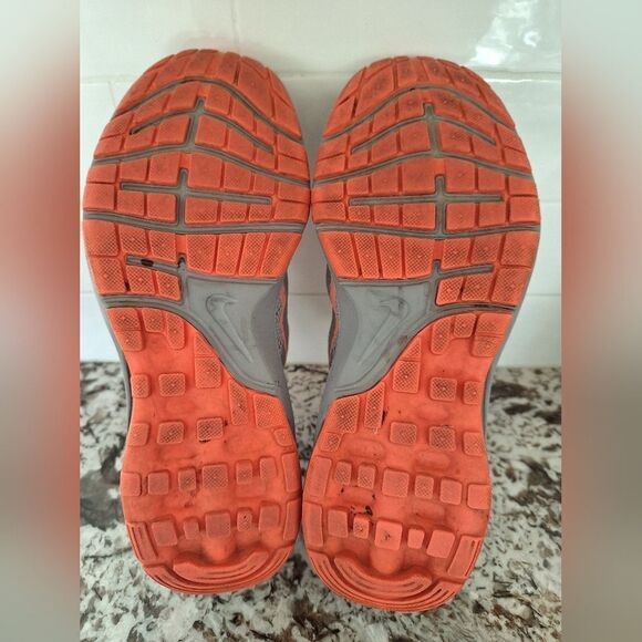 Nike Dynasty silver and coral size 9 - Picture 8 of 8